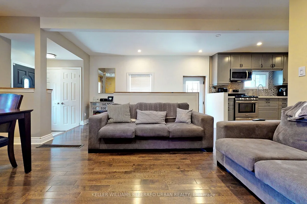 19 Bicknell Avenue, ON M6M 4G4