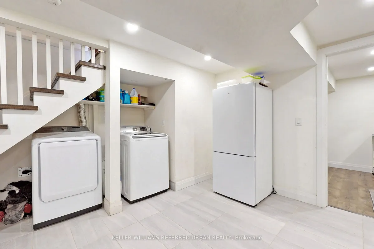 19 Bicknell Avenue, ON M6M 4G4