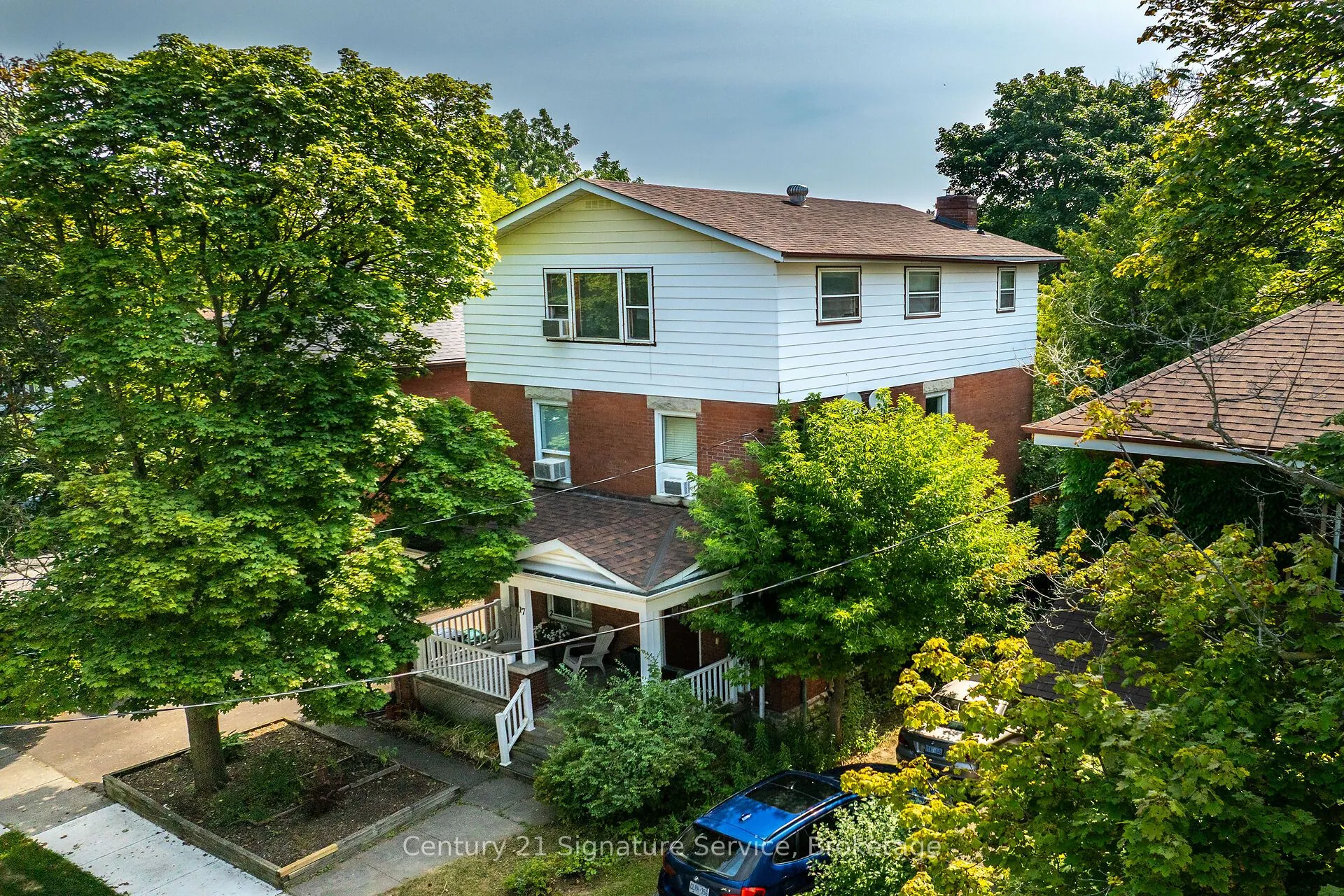 17 Fleming Avenue, ON L6Y 1J9