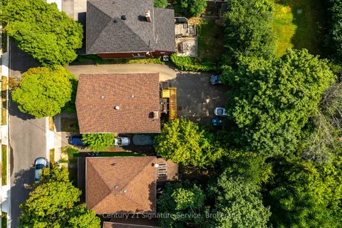 17 Fleming Avenue, ON L6Y 1J9