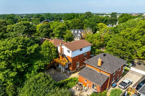 17 Fleming Avenue, ON L6Y 1J9