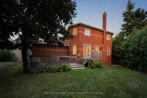 3723 Trelawny Circle, ON L5N 5J7