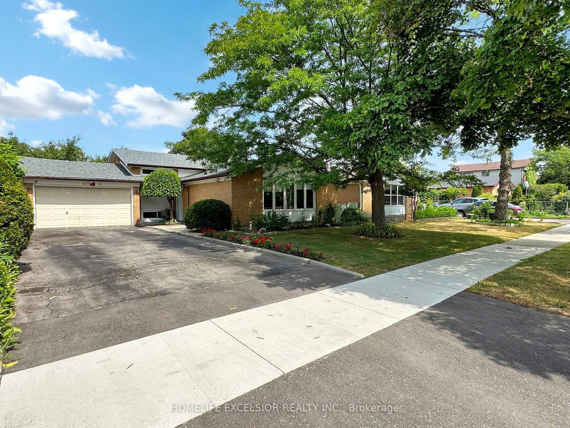 26 John Garland Boulevard, ON M9V 1N3