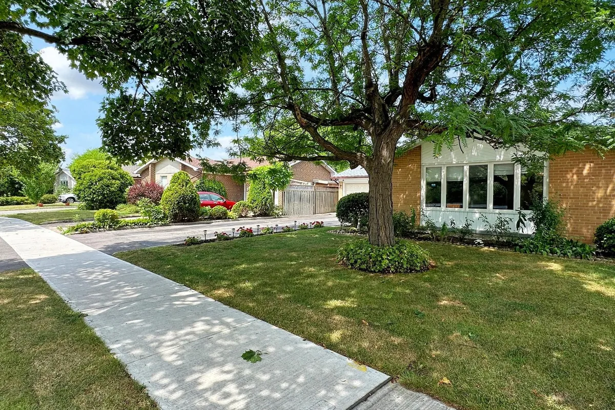 26 John Garland Boulevard, ON M9V 1N3