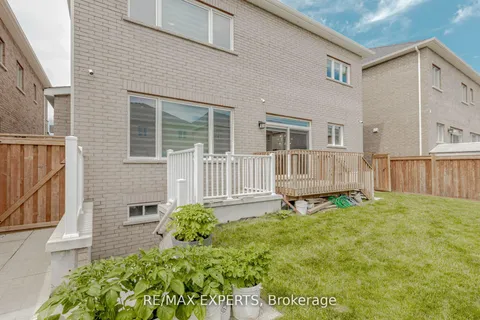 3 Richard Oxtoby Road, ON L7C 4G2