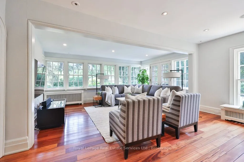 68 Thomas Street, ON L6J 3A4