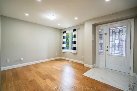 4032 Teakwood Drive, ON L5C 3T5