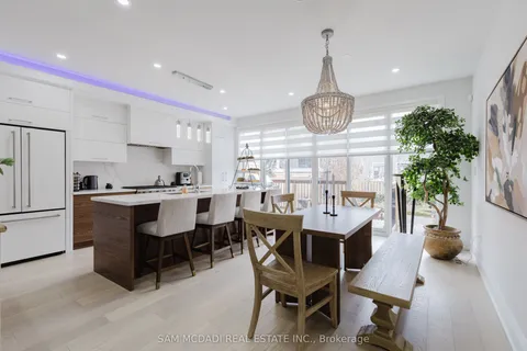 11A Maple Avenue, ON L5H 2R9