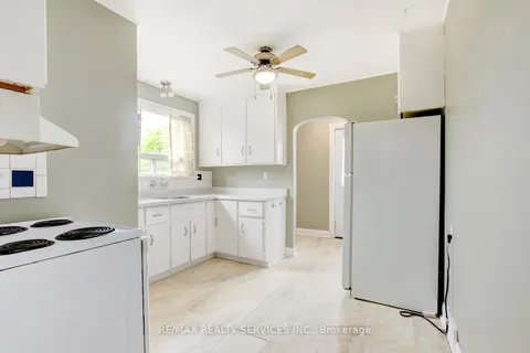 29 Woodward Avenue, ON L6V 1K2