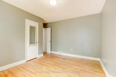 29 Woodward Avenue, ON L6V 1K2