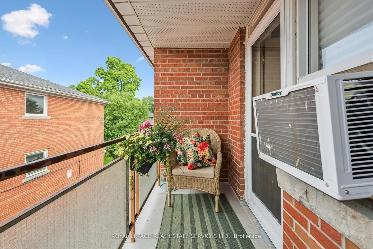 19 Dover Drive, ON M8W 1V7