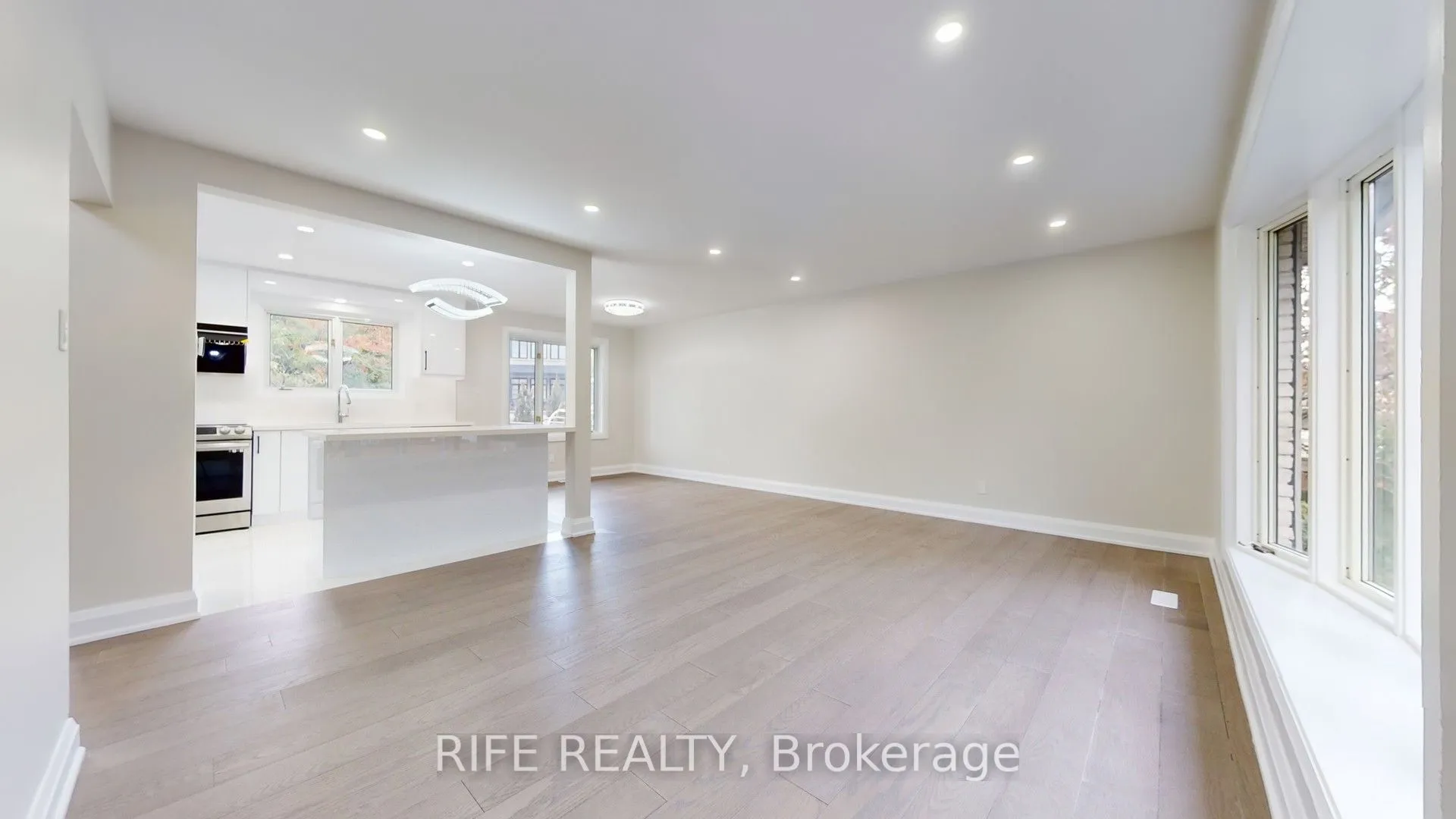 2137 Hixon Street, ON L6L 1T3