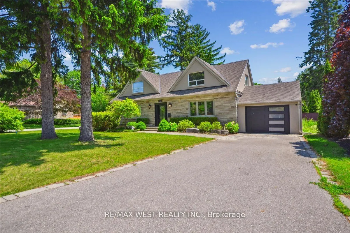 468 Lynd Avenue, ON L5G 2L6