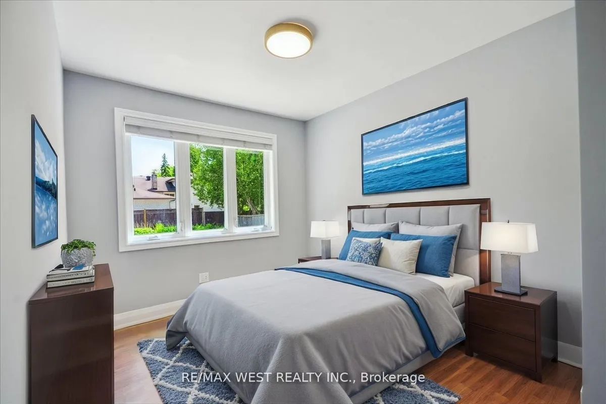 468 Lynd Avenue, ON L5G 2L6