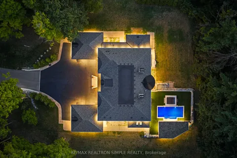 2637 Bluffs Way, ON L7M 0T8