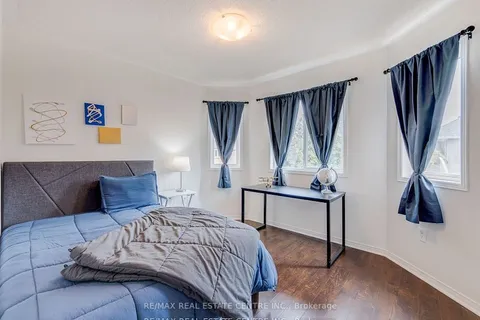 1306 Sandpiper Road, ON L6M 3V7