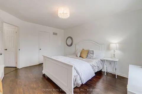 1306 Sandpiper Road, ON L6M 3V7