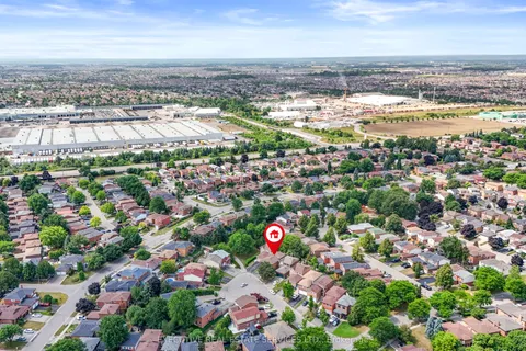 14 Albemarle Court, ON L6Z 1R4