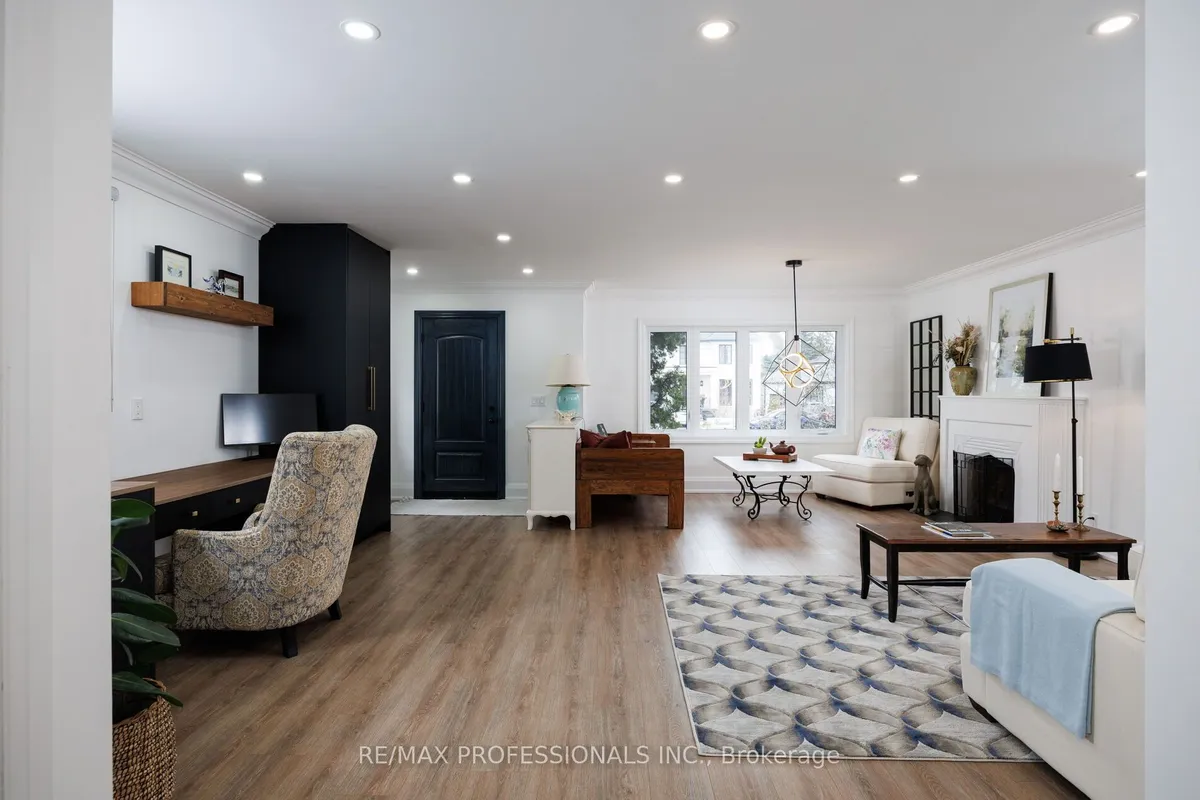 168 The Kingsway N/A, ON M8X 2V6