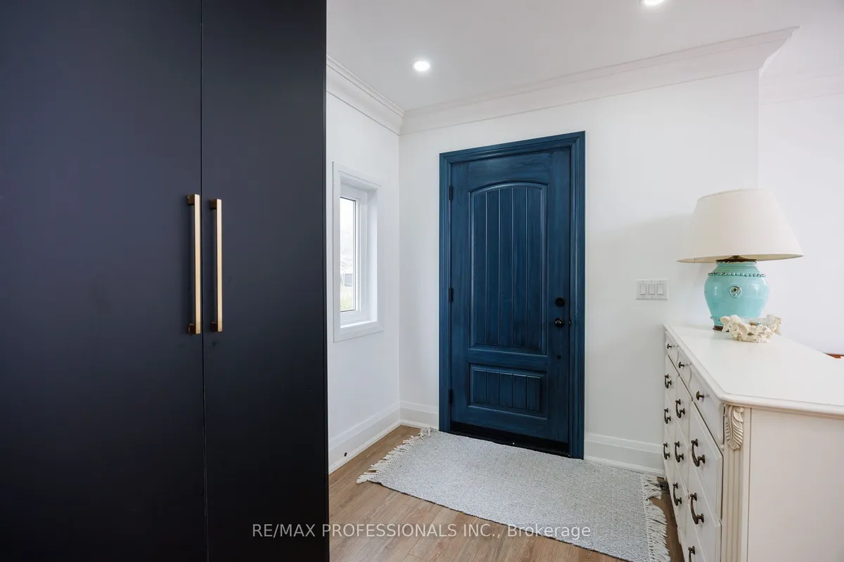 168 The Kingsway N/A, ON M8X 2V6