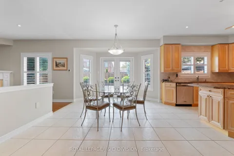 2153 Manor Hill Drive, ON L5M 5H9