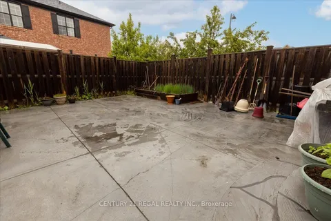 4 Parisian Road, ON L6P 2S8