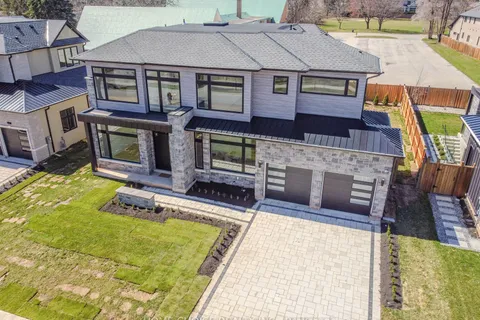 310 Tuck Drive, ON L7L 2R1