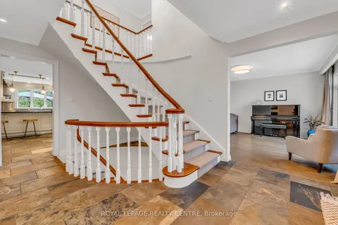 1593 Glenburnie Road, ON L5G 3C9