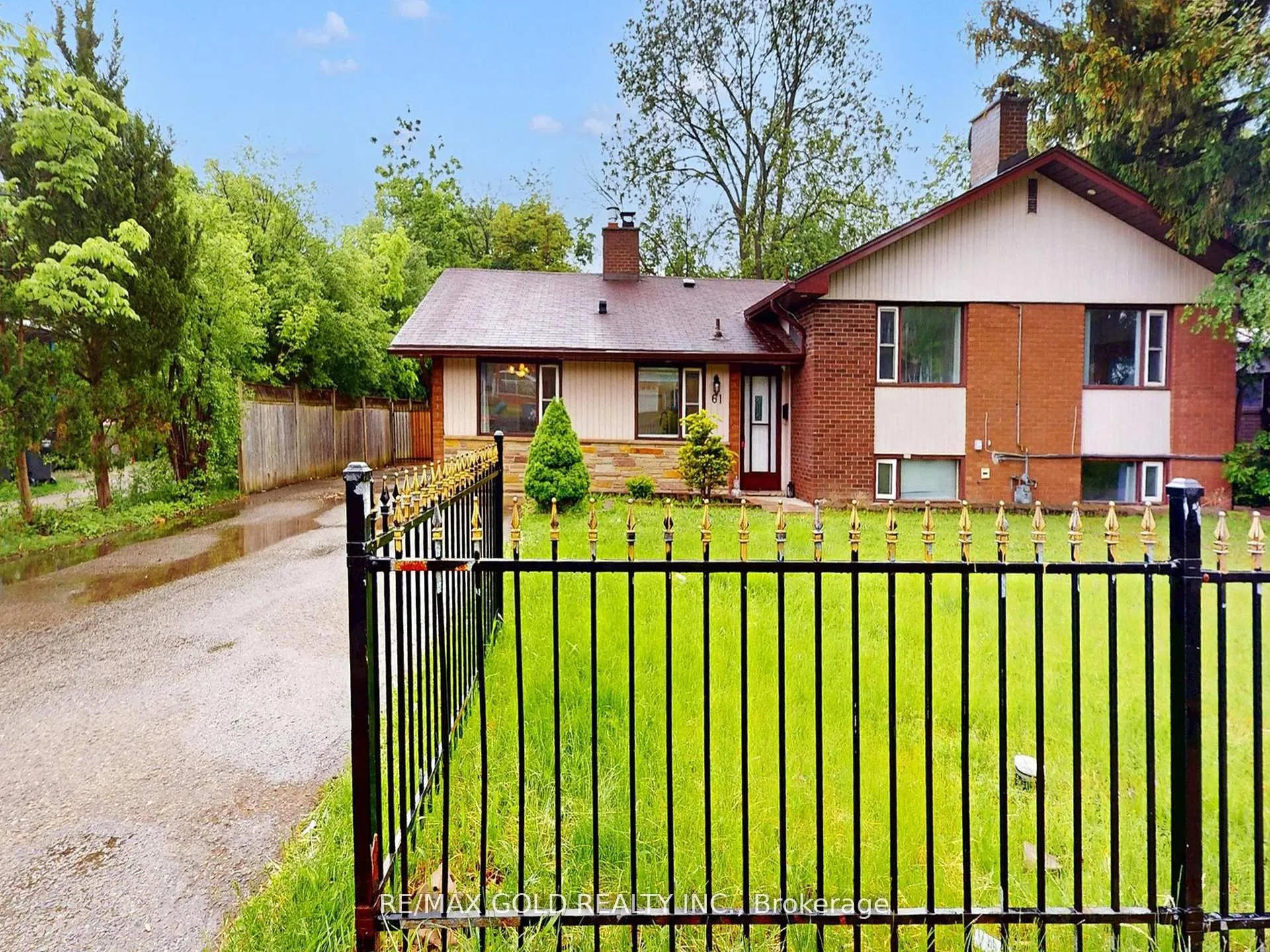 61 Centre Street, ON L6V 1T1