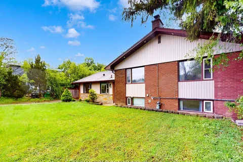 61 Centre Street, ON L6V 1T1