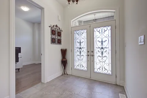 48 Viva Gardens N/A, ON L6H 0Z1