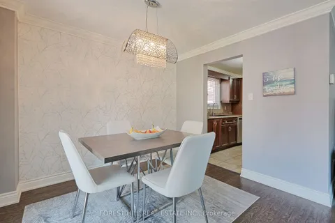 17 Rushmore Crescent, ON L6Z 1R1