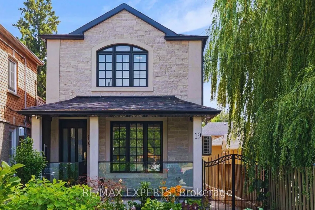 19 Kenora Crescent, ON M6M 1C5