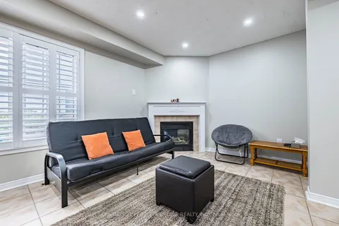 22 Domenico Crescent, ON L6P 1H5