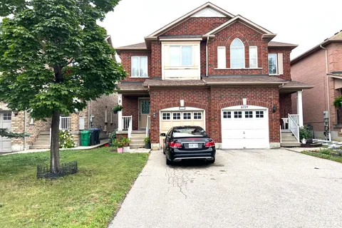 6721 Opera Glass Crescent, ON L5W 1R7