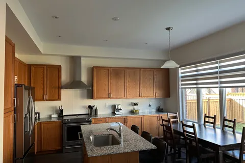 3453 Mosley Gate, ON L6H 0Y8