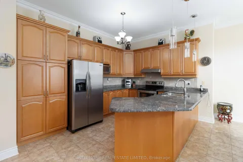 39 Saint Hubert Drive, ON L6P 1W1