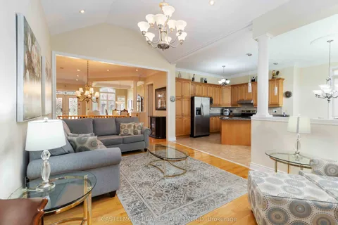 39 Saint Hubert Drive, ON L6P 1W1