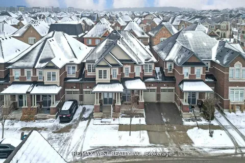 213 Sarah Cline Drive, ON L6M 0T8