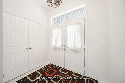 213 Sarah Cline Drive, ON L6M 0T8