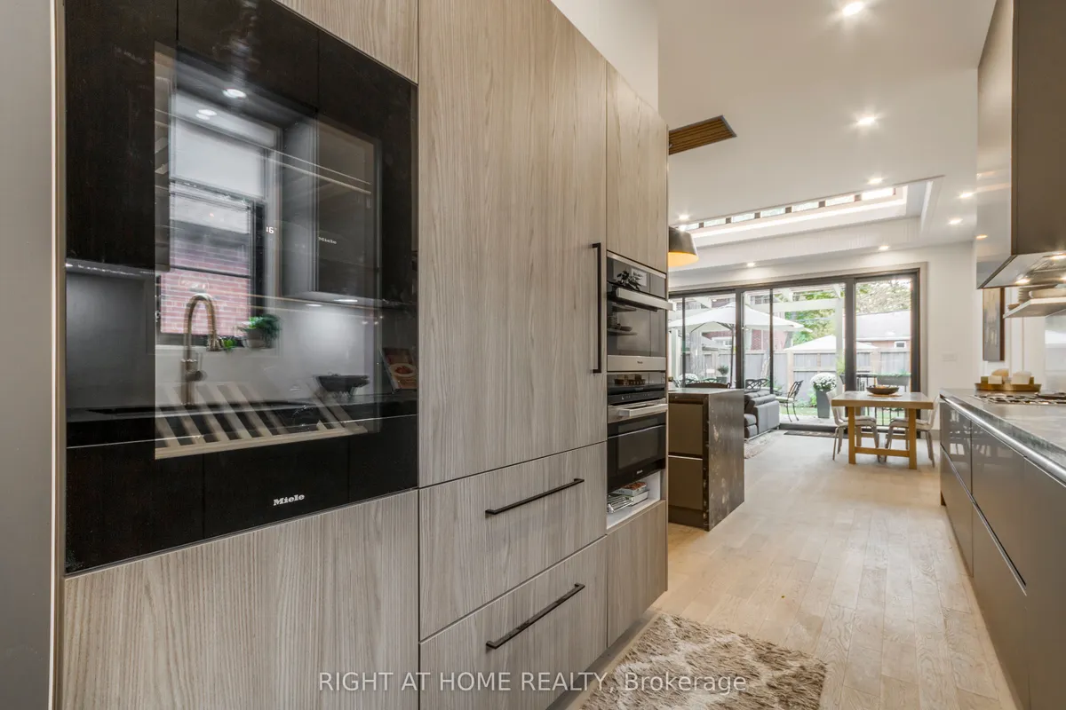 118 Martin Grove Road, ON M9B 4K5