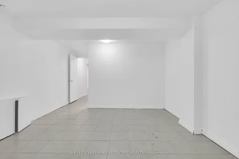 656 Thompson Road, ON L9T 0C7