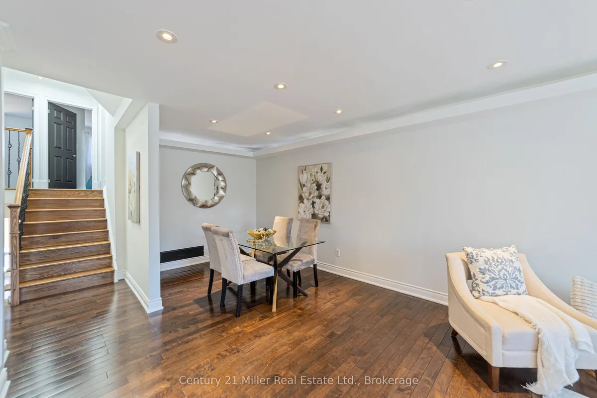 1363 Harmsworth Square, ON L6H 3E7