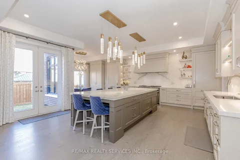 1217 Ironbridge Road, ON L6M 5M5