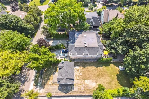 86 Kerr Street, ON L6K 3A3