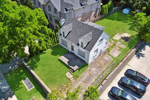 86 Kerr Street, ON L6K 3A3