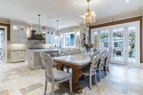 1491 Watersedge Road, ON L5J 1A5