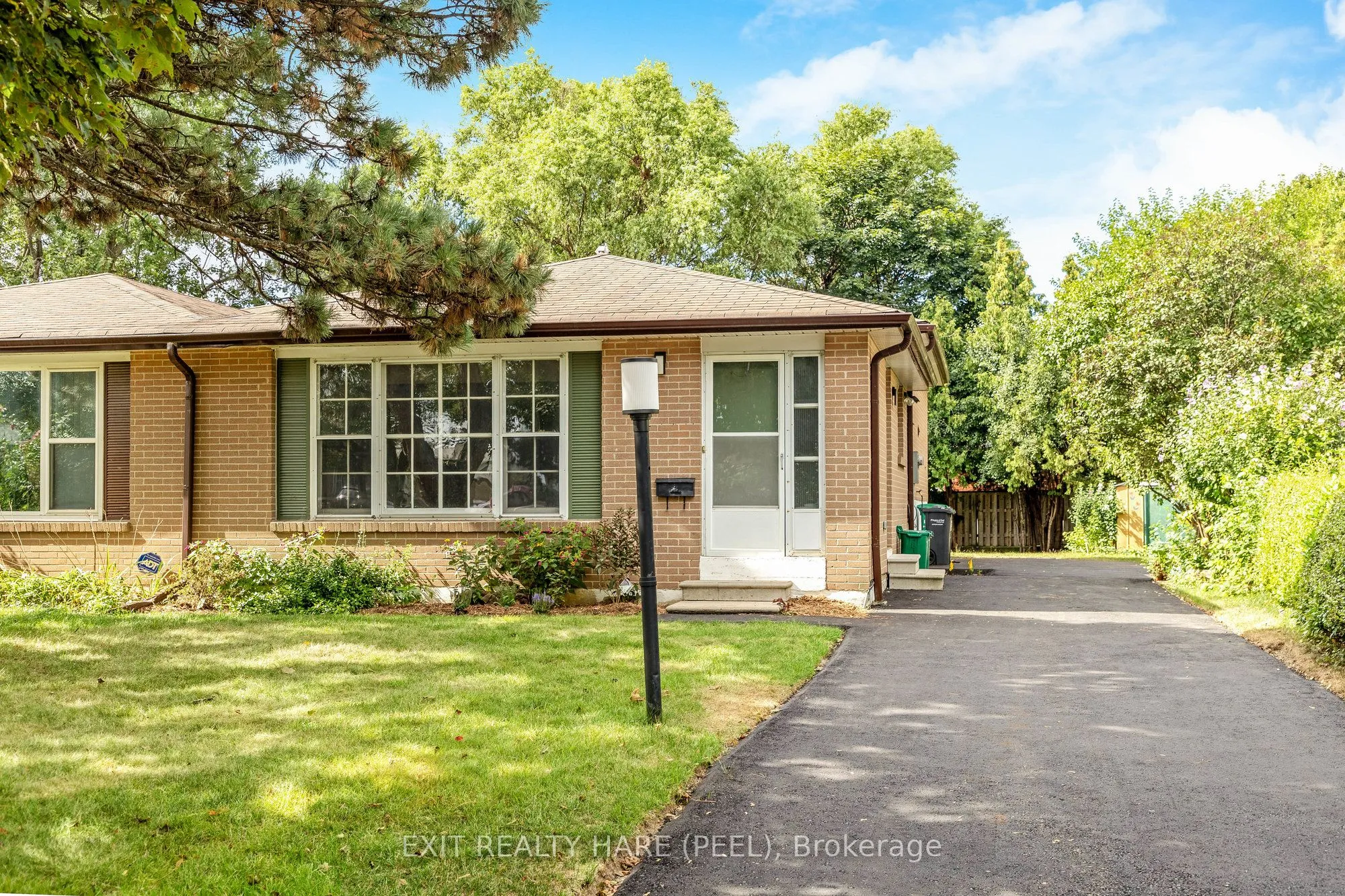 5 Garside Crescent, ON L6S 1H5