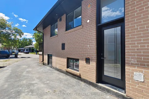 7087 Landen Court, ON L4T 2H9