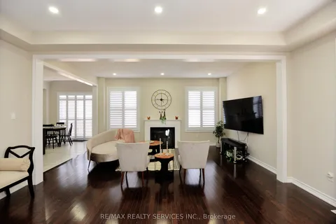 24 Bachelor Street, ON L7A 5A9